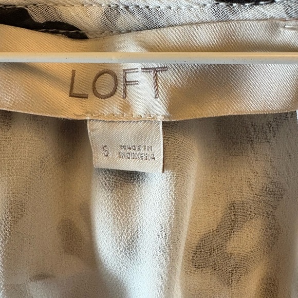 LOFT Black&Cream Ruffled Bib Collar 
Long sleeve Blouse - Picture 7 of 7